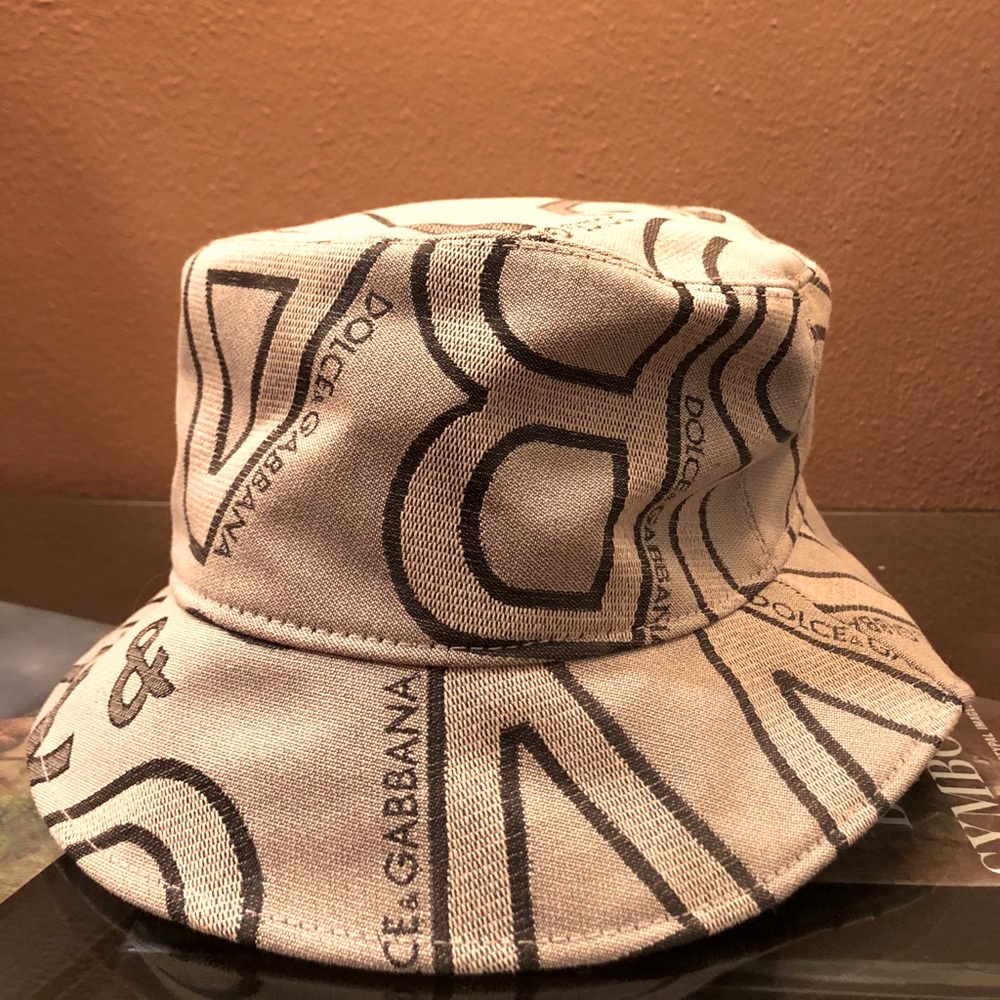 AUTHENTIC DOLCE & GABBANA BUCKET HAT